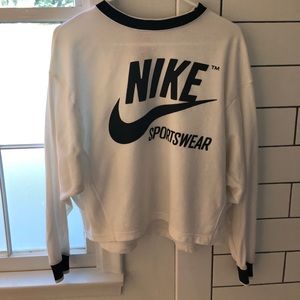 NIKE SWEATSHIRT!!!